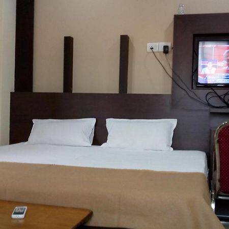 Divya Lodge Hyderabad Exterior photo
