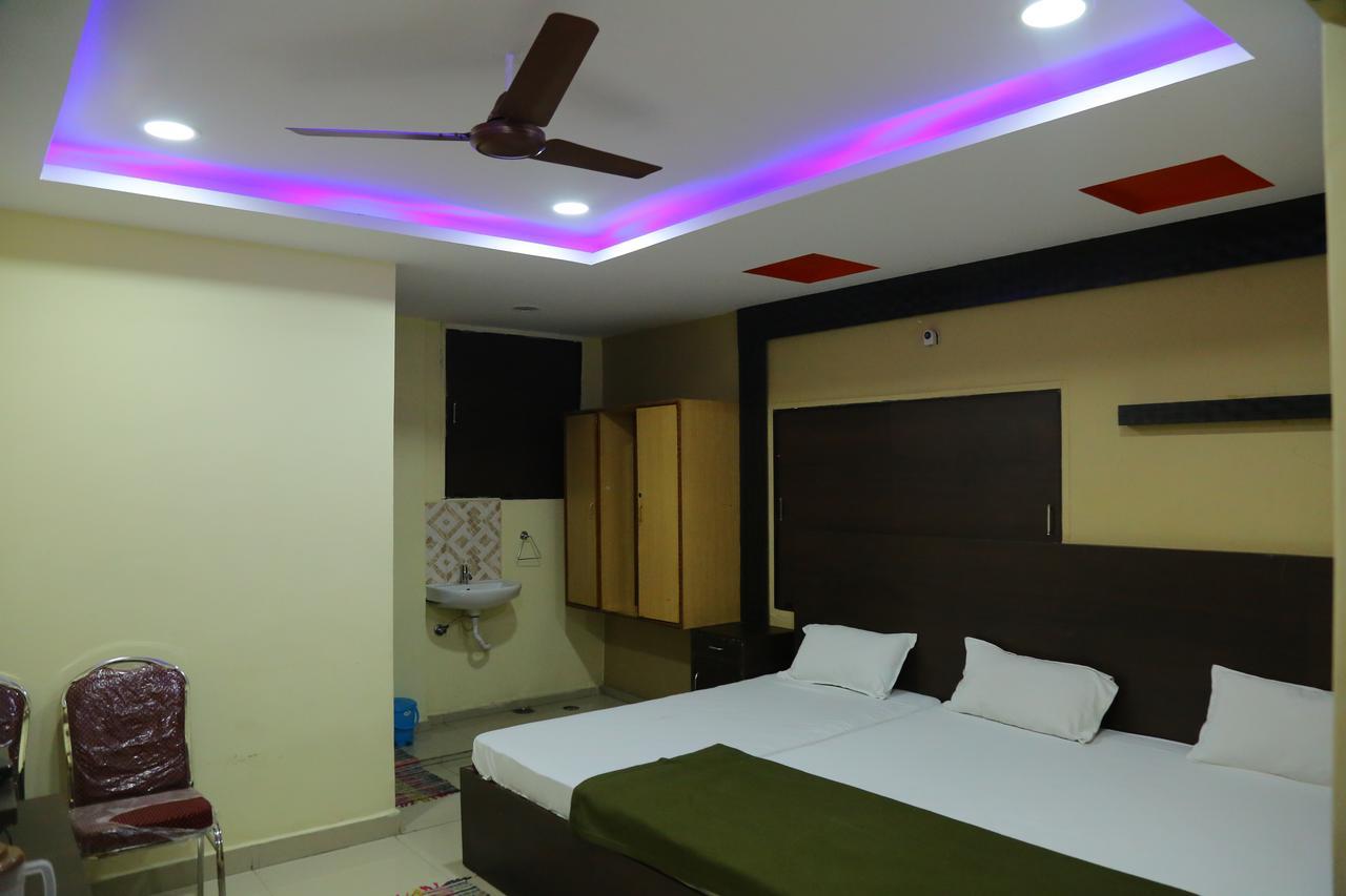 Divya Lodge Hyderabad Exterior photo