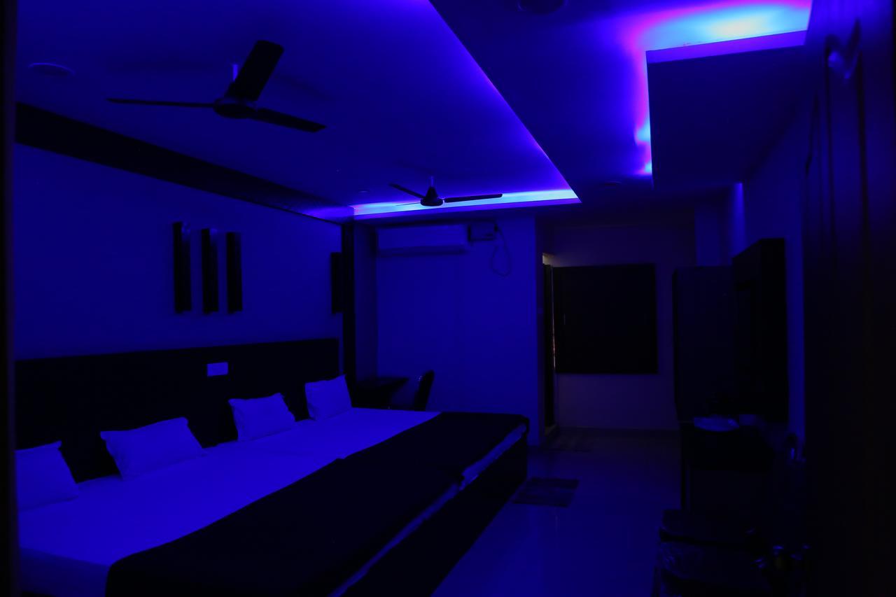 Divya Lodge Hyderabad Exterior photo