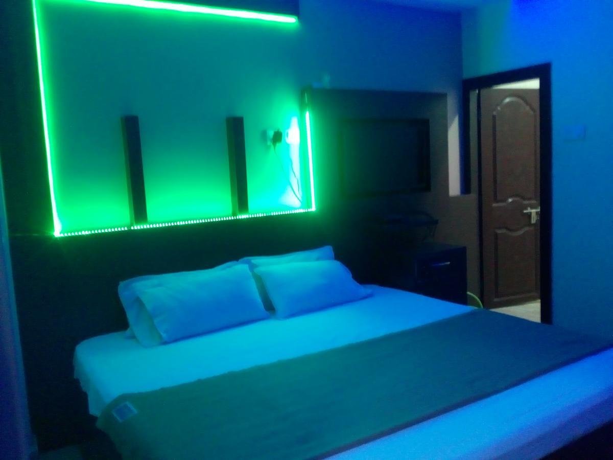 Divya Lodge Hyderabad Exterior photo