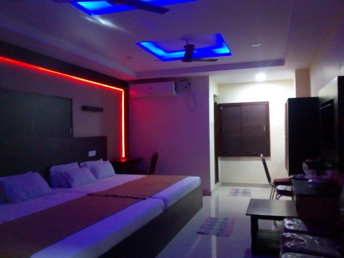 Divya Lodge Hyderabad Exterior photo
